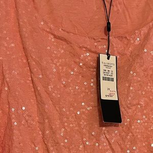 Talbot sequins on the front and back